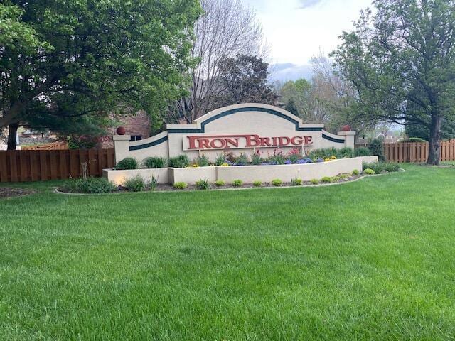 4822 S Montrose Pl, Springfield, MO 65810 - community / neighborhood sign with fence and a yard