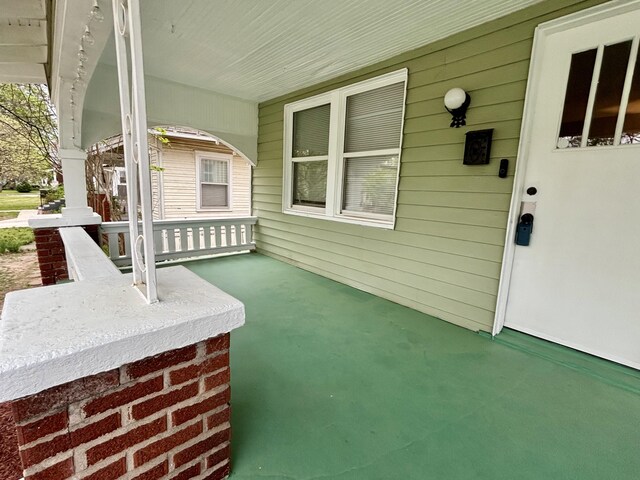 535 E Normal St, Springfield, MO 65807 - view of porch