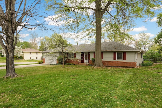 4542 S Holiday Ave, Springfield, MO 65810 - ranch-style home featuring an attached garage, a shingled roof, a front lawn, and driveway