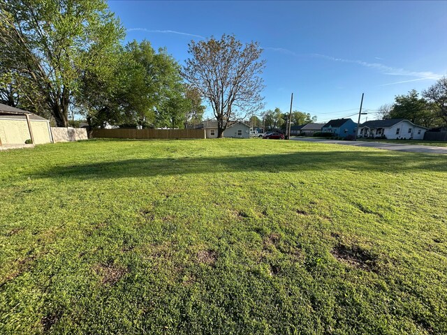 1221 S Market St, Mount Vernon, MO 65712