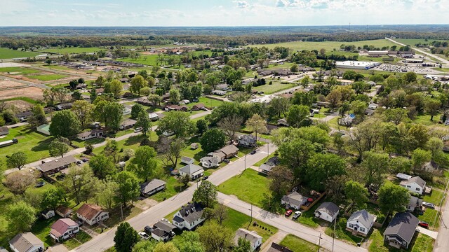1221 S Market St, Mount Vernon, MO 65712