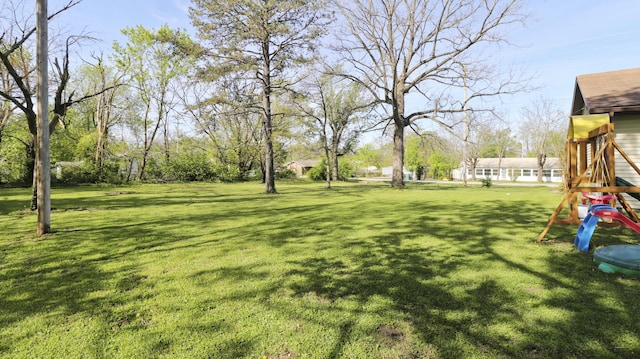 402 Lake, Mountain Grove, MO 65711 - view of yard with a playground