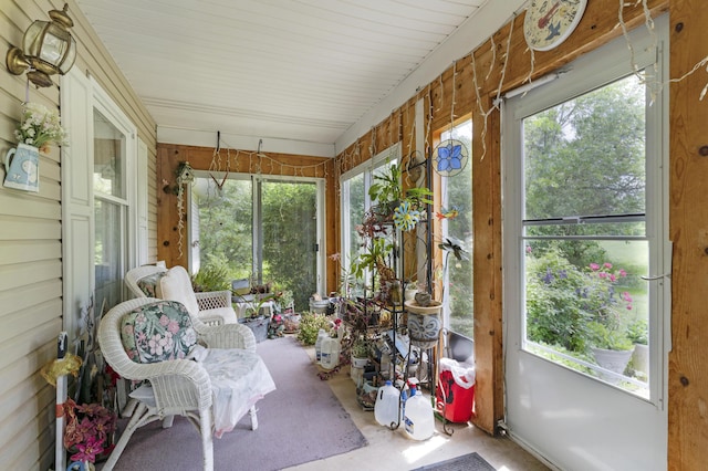 view of sunroom / solarium