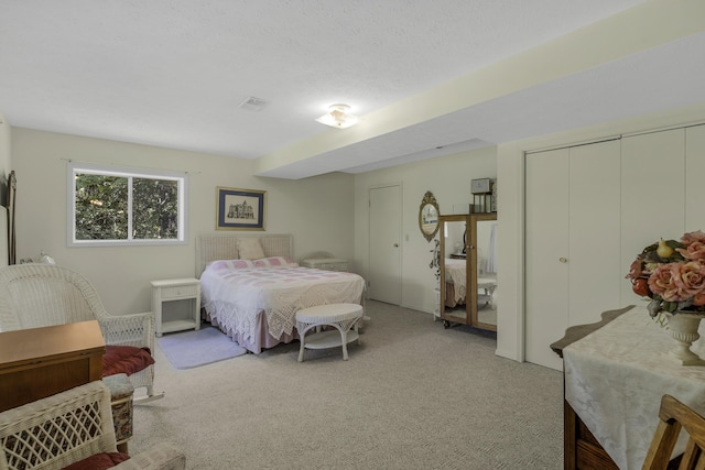 335 State Highway 265, Hollister, MO 65672 - bedroom featuring light carpet and multiple closets