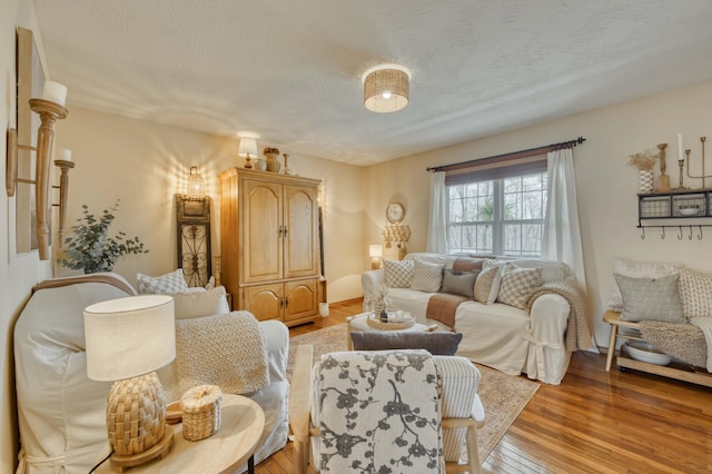 50 Tall Tree Dr, Strafford, MO 65757 - living room featuring light wood-style floors