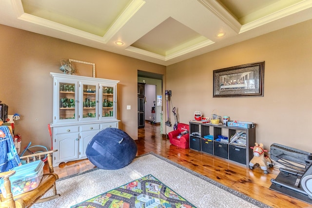 19800 Providence Dr, Lebanon, MO 65536 - rec room with crown molding, wood finished floors, and recessed lighting