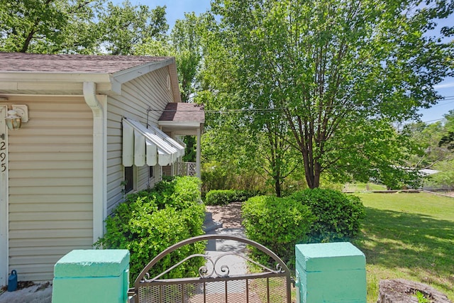 295 Glendale St, Rockaway Beach, MO 65740 - view of yard