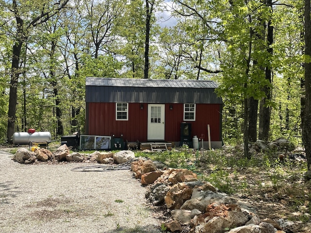 view of outdoor structure with an outdoor structure and heating fuel