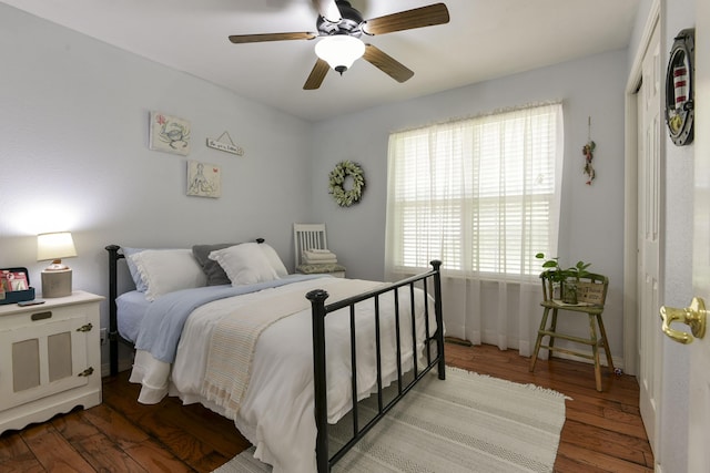 301 Oakview Dr, Ridgedale, MO 65739 - bedroom with wood finished floors and a ceiling fan