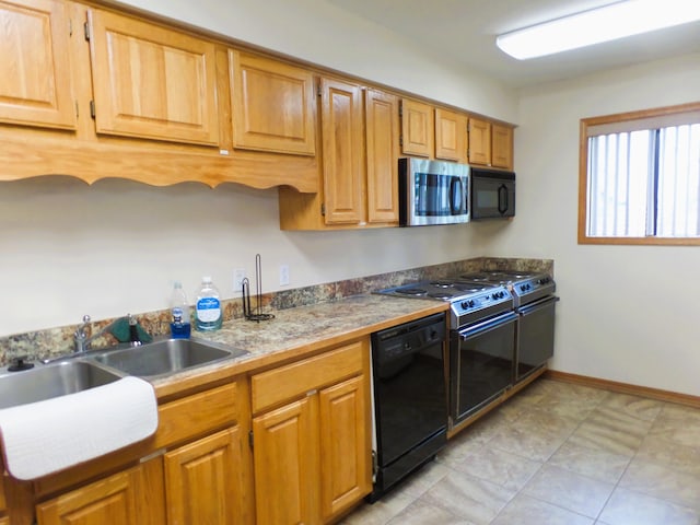 1901 Paradise Landing Rd Unit 1, Kimberling City, MO 65686 - kitchen featuring a sink and black appliances