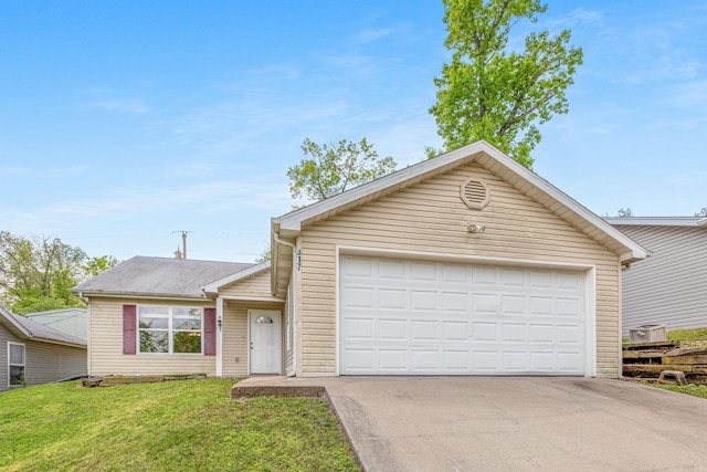 317 Hickory St, Merriam Woods, MO 65740 - single story home featuring a front lawn and concrete driveway