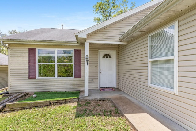 317 Hickory St, Merriam Woods, MO 65740 - entrance to property featuring a shingled roof