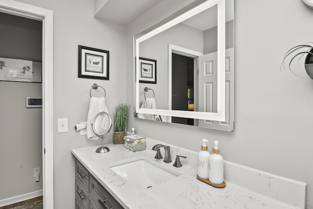 1522 S Oakland Ave, Bolivar, MO 65613 - bathroom featuring vanity
