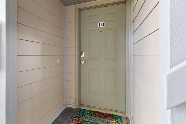 view of exterior entry