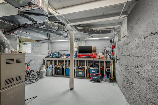 view of unfinished basement