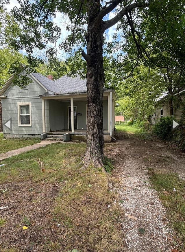1207 W Florida St, Springfield, MO 65803 - view of front facade featuring covered porch