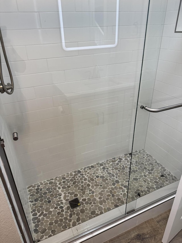 1256 Black Oak Resort Ln, Lampe, MO 65681 - full bathroom featuring a stall shower