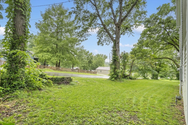 view of yard featuring fence