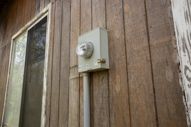 4940 Sellers Ford Rd, Hartville, MO 65667 - exterior details featuring electric meter