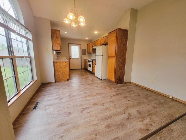 406A S James St, Nixa, MO 65714