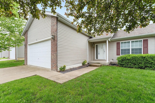 561 Van Buren Rd, Branson, MO 65616 - single story home featuring concrete driveway, a garage, a shingled roof, and a front lawn