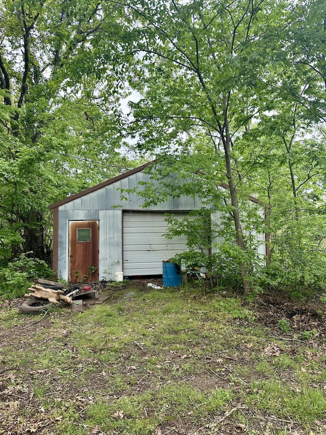 view of outbuilding with an outbuilding