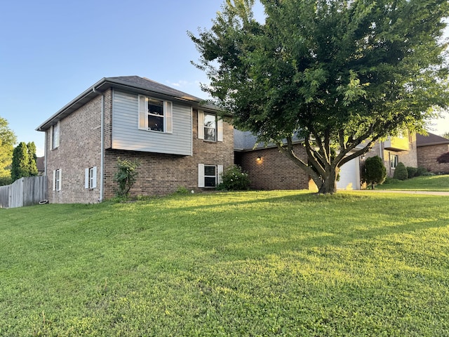 3934 W Lark St, Springfield, MO 65810 - view of front facade with brick siding