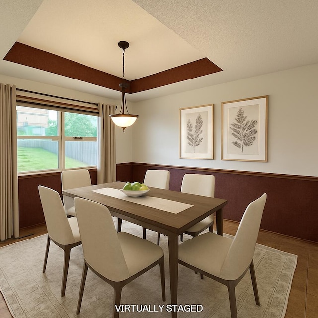 3934 W Lark St, Springfield, MO 65810 - dining area with wainscoting and a tray ceiling