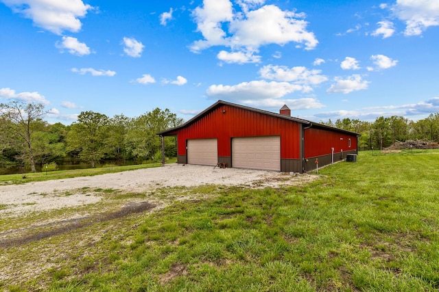 view of detached garage