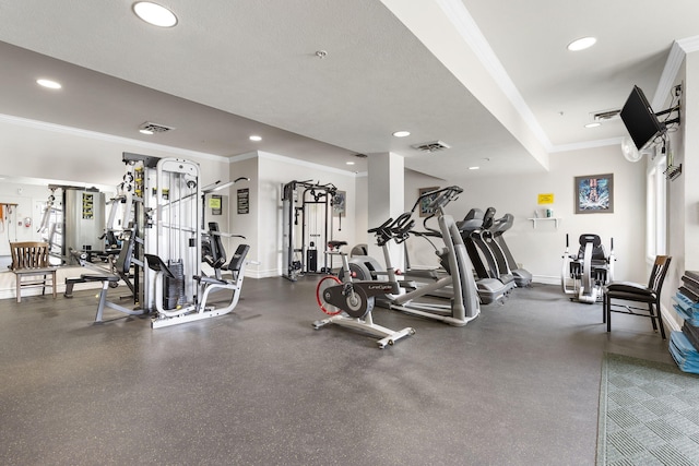 workout area featuring crown molding, recessed lighting, baseboards, and visible vents