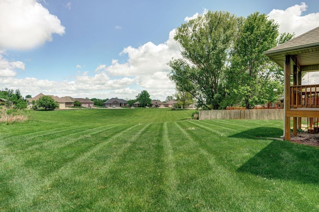 view of yard featuring a residential view