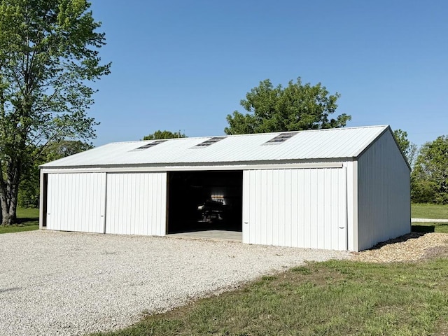 view of detached garage