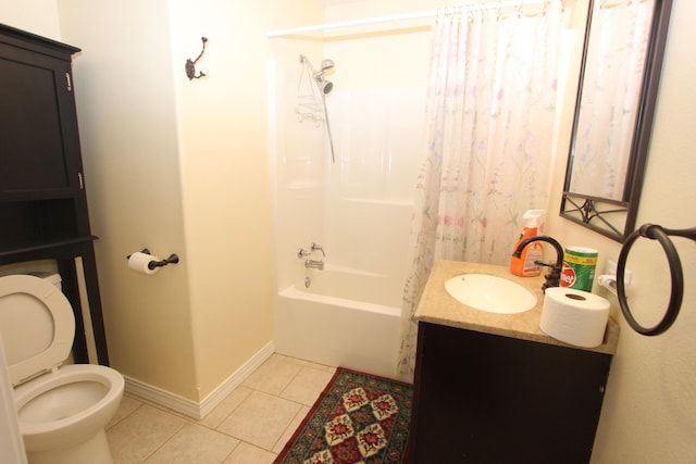 289 Frog Pond Rd, Seymour, MO 65746 - bathroom featuring toilet, vanity, tile patterned floors, shower / bath combination with curtain, and baseboards