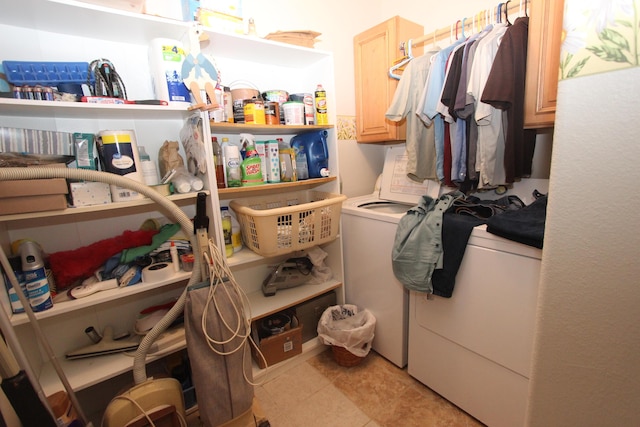 289 Frog Pond Rd, Seymour, MO 65746 - laundry room with cabinet space and independent washer and dryer
