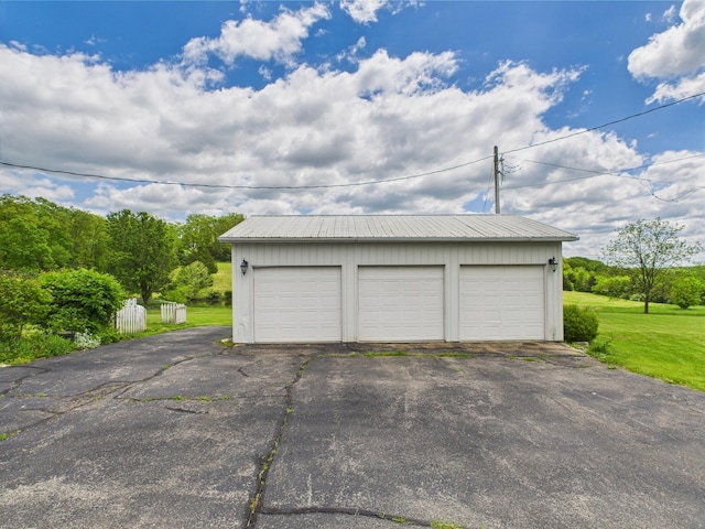 view of detached garage