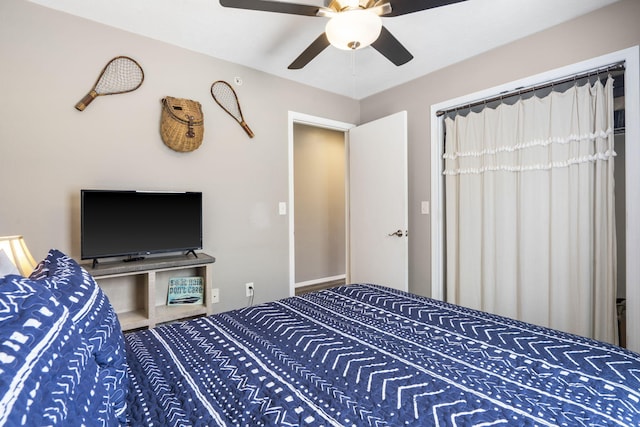 bedroom with a ceiling fan