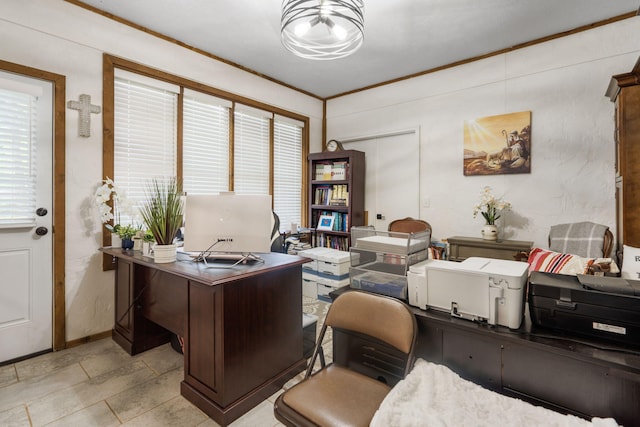 office with crown molding