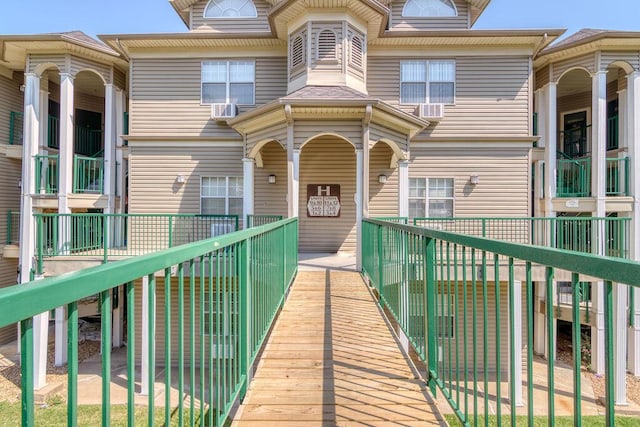 813 Holiday Rdg Unit H-11, Branson, MO 65616 - property entrance featuring fence