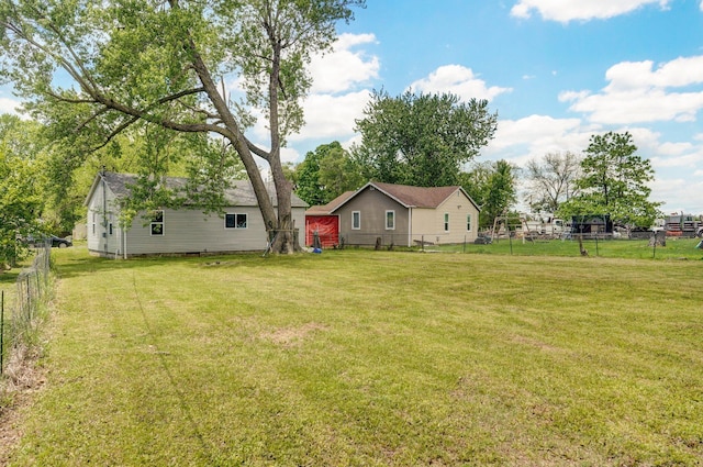 view of yard featuring fence