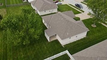 aerial view of property and surrounding area