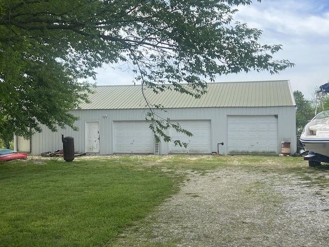 156 Southern Cross Dr, Clever, MO 65631 - detached garage with driveway