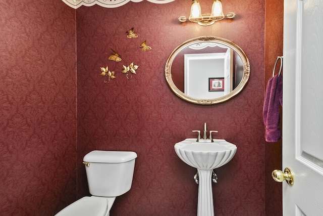 138 Canyon Forest Cir, Kimberling City, MO 65686 - bathroom featuring toilet