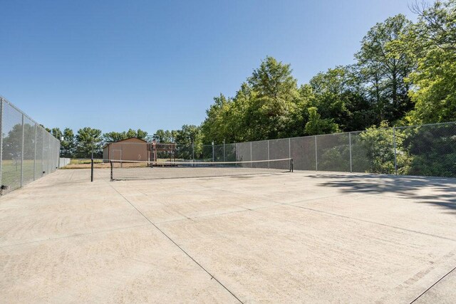 3701 S 1500th Rd, Rich Hill, MO 64779 - surrounding community featuring a tennis court and fence