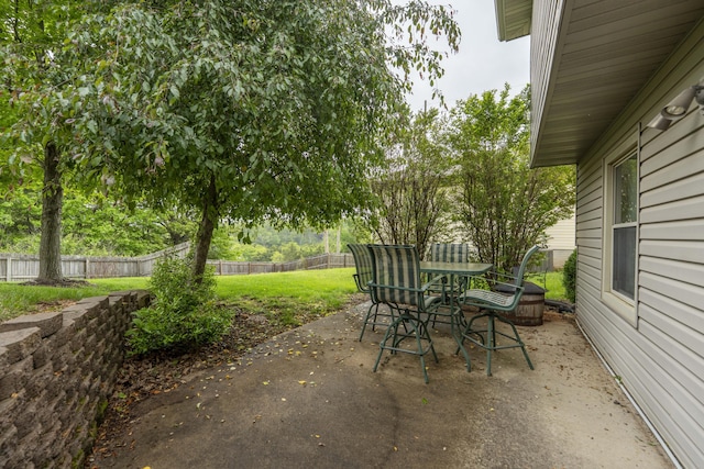 5425 S Westwood Ave, Springfield, MO 65810 - view of patio featuring outdoor dining area