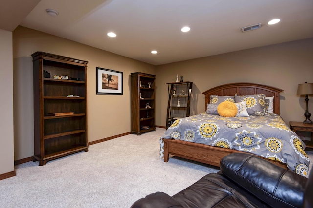 1918 E Buena Vista St, Springfield, MO 65804 - bedroom featuring light carpet, baseboards, and recessed lighting