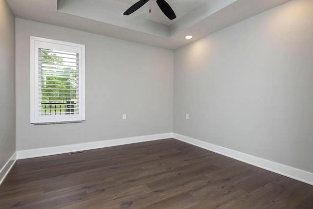 unfurnished room featuring baseboards, dark wood-style floors, recessed lighting, and ceiling fan