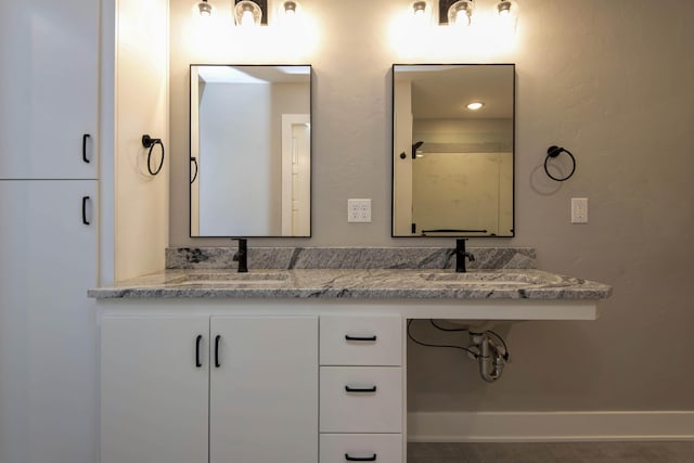 bathroom featuring a sink