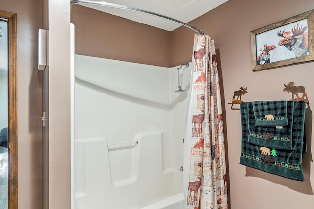 4949 S 196th Rd, Halfway, MO 65663 - full bath with shower / bath combination with curtain