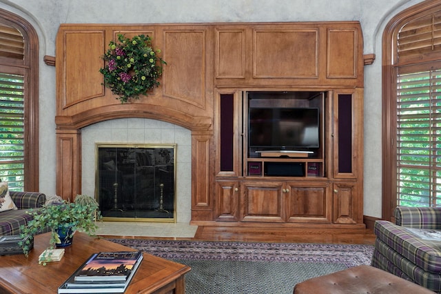 5245 S Stonehaven Dr, Springfield, MO 65809 - living room featuring healthy amount of natural light