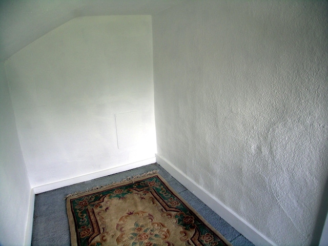 detailed view of baseboards
